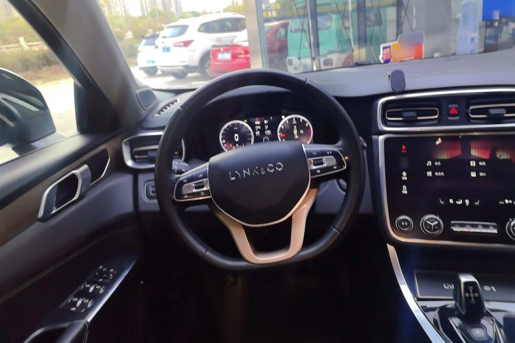 Used Lynk & Co 01 2017 2.0T Two-Wheel Drive Pro Edition
