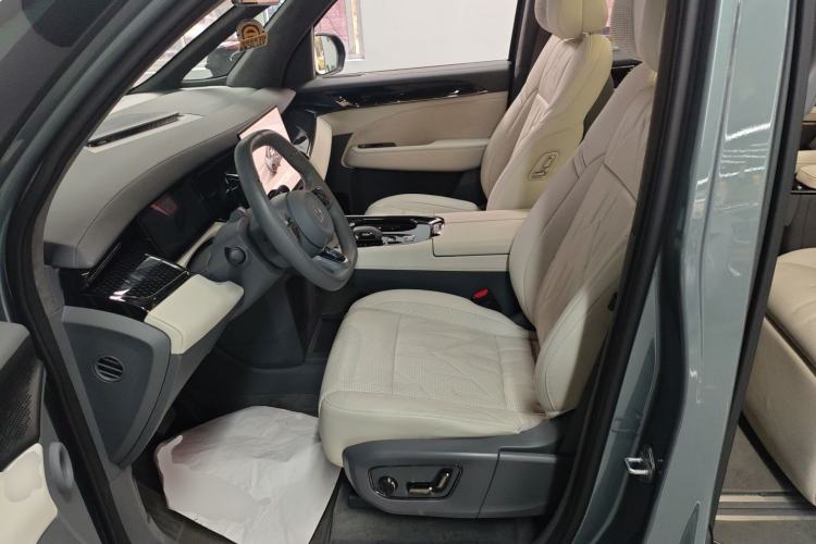 Used Zeekr 009 2024 Six-Seat Executive Version 4WD 108 kWh