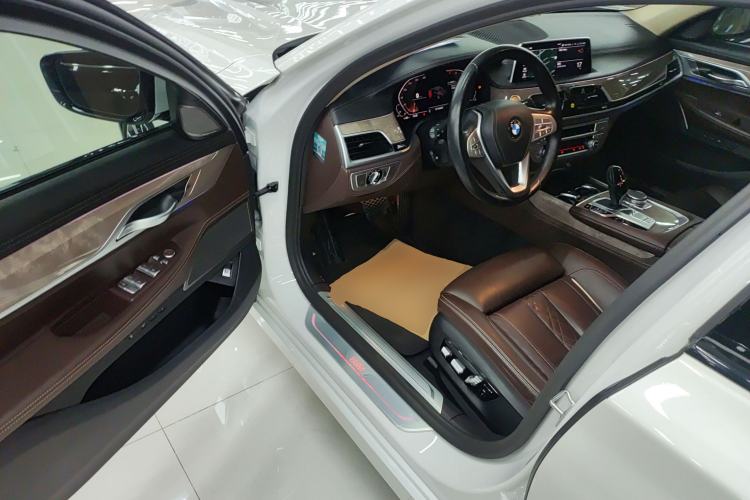 Used BMW 7 Series 2019 Restyled 740Li Leading Luxury Package
