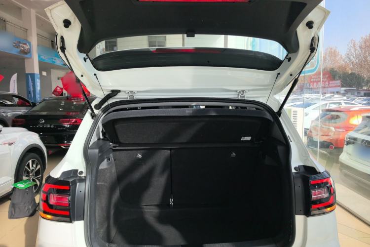 Used Volkswagen Tacqua 2023 200TSI DSG Joy-Connect Edition
