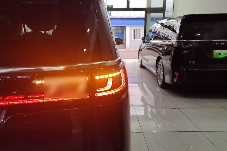 Used VOYAH Dream 2025 PHEV Four-Wheel-Drive Flagship Kunpeng Edition