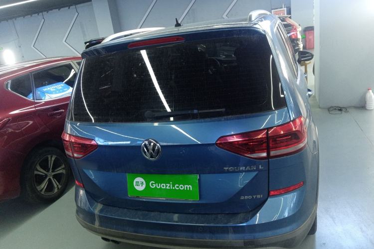 Used Volkswagen Touran 2018 Volkswagen Touran L 280TSI DSG Boundary Edition 7 Seats China V Emission Standard
