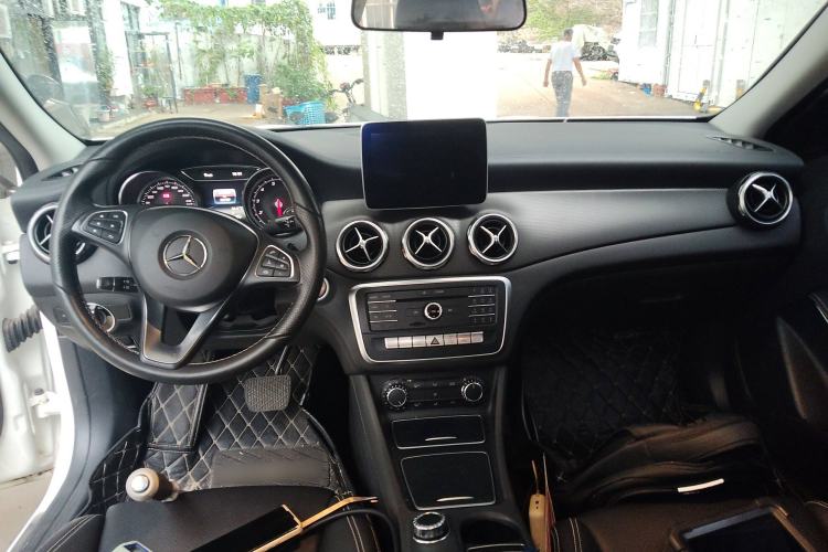 Used Mercedes-Benz GLA 2017 GLA 200 Fashion Model
