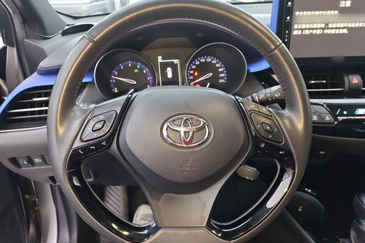 Used Toyota IZOA 2018 2.0L Yichi Edition China V Standard