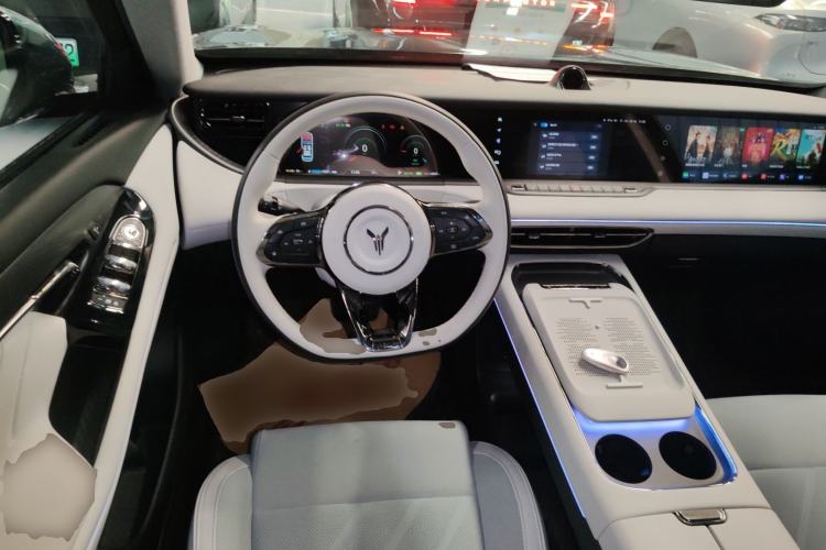 Used VOYAH FREE 2025 318 318 km Rear-Drive Touring Edition