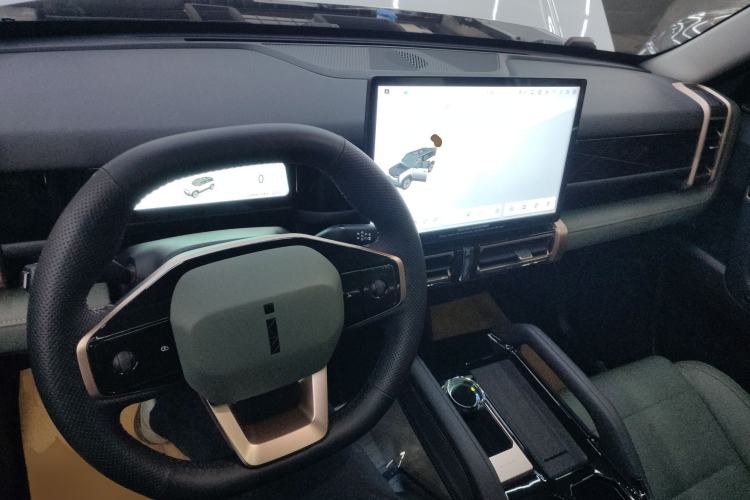 Used  03 2024 472km Four-Wheel Drive Long-Range Version
