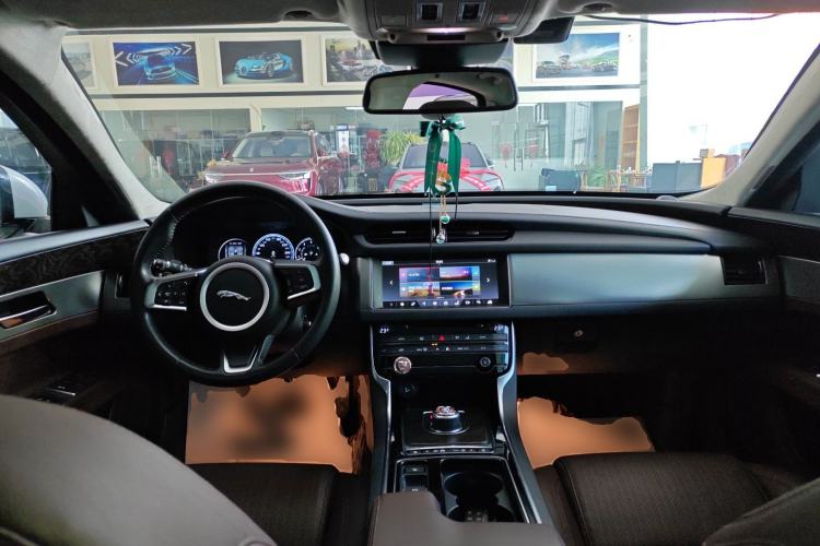 Used Jaguar XFL 2018 XFL 2.0T 250 PS Luxury Edition