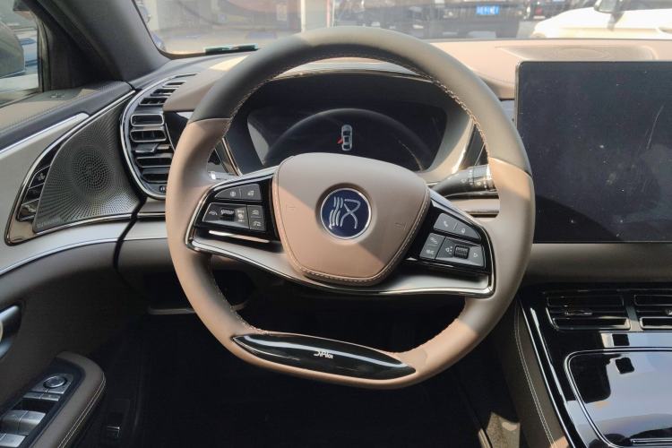 Used BYD Han 2022 DM-i 121KM Prestige Model
