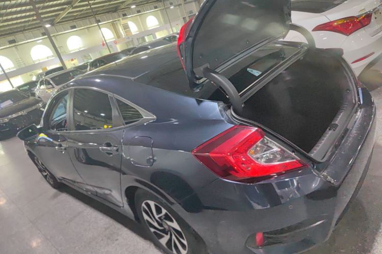 Used Honda Civic 2016 220TURBO CVT Luxury Edition
