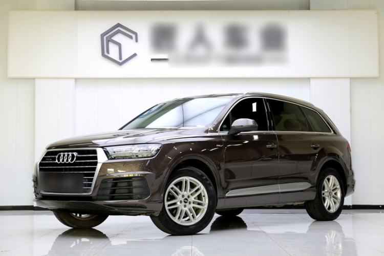Used Audi Q7 2018 40 TFSI Comfort Model
