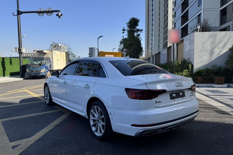 Used Audi A4L 2019 40 TFSI Fashion Edition China VI Emission Standard