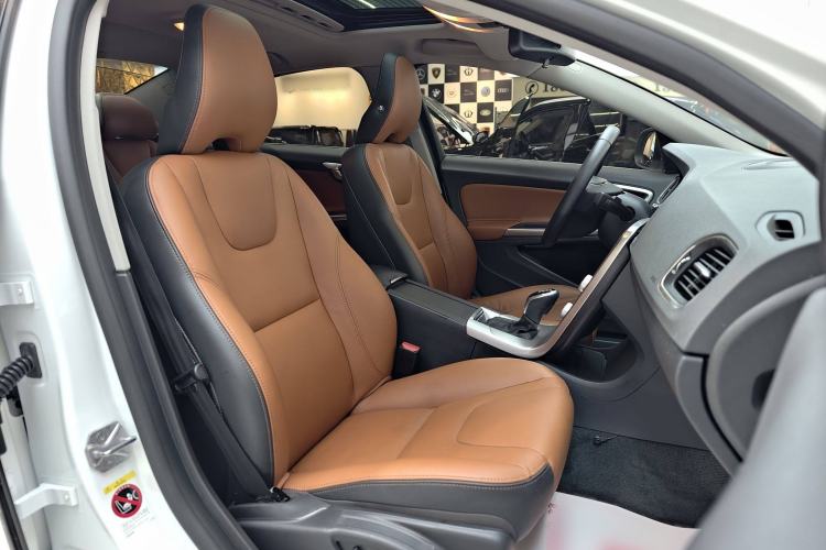 Used Volvo S60 2018 S60L T3 Smart Upgrade Edition
