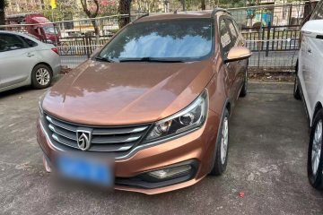 Used Baojun 310W 2017 1.5L Manual Fashion Model China V