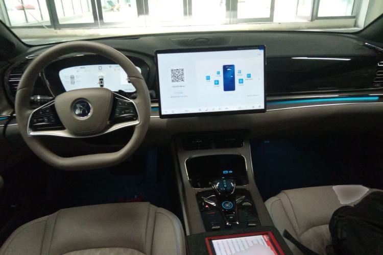 Used BYD Han 2025 EV with 701 km of Laser Radar-Enabled Intelligent Driving