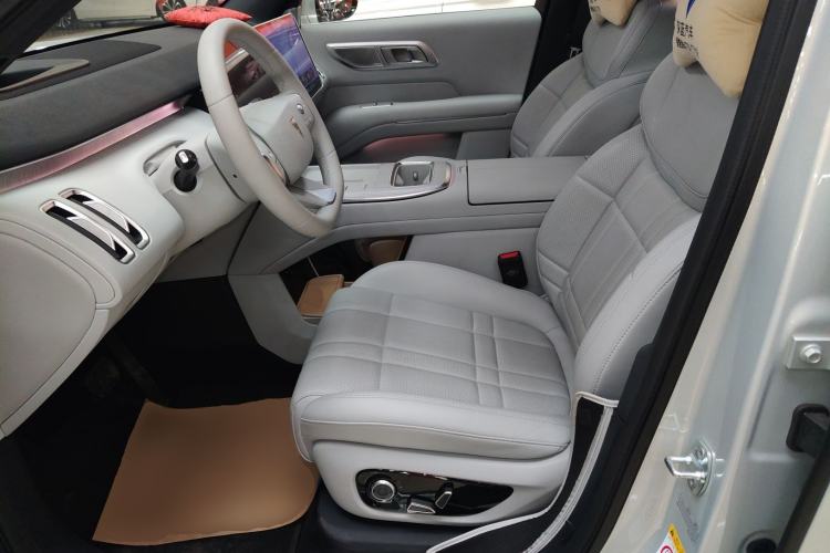 Used  S09 2025 Rear-Drive Ultra+
