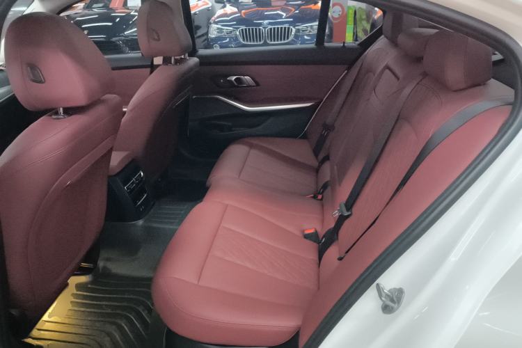 Used BMW i3 2022 eDrive 35 L
