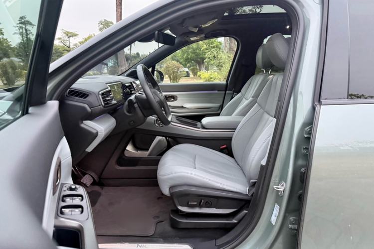 Used Nio ES8 2020 450 km Signature Edition 7-Seater Version
