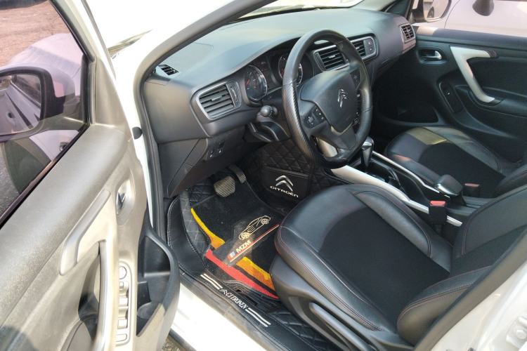 Used Citroen C3-XR 2015 1.6L Automatic Pioneer Model
