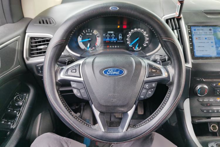 Used Ford Edge 2016 EcoBoost 245 Two-Wheel-Drive Platinum Edition 7-Seater
