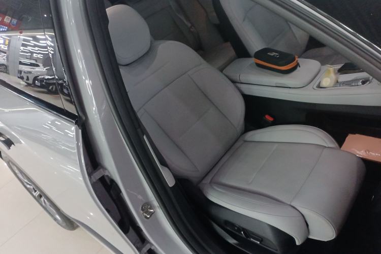 Used Nio ES6 2024 75 kWh
