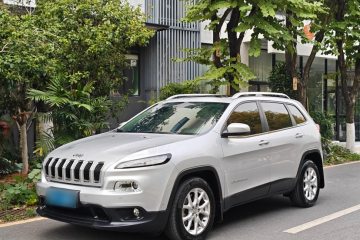 Used Jeep Cherokee 2016 2.4L Leading Edition