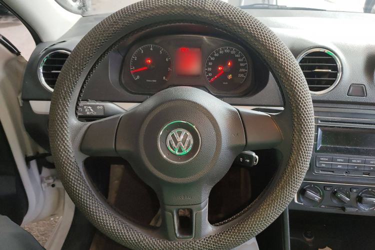 Used Volkswagen Jetta 2015 1.6L Manual Comfort Model
