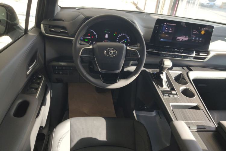 Used Toyota Sienna 

