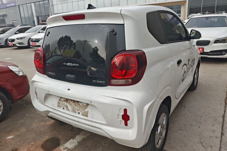 Used Roewe Clever 2021 302 km New Four-Seater Super-Efficient Version