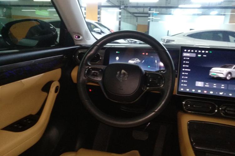 Used Leapmotor C11 2024 Range-Extended 300 Luxury Edition
