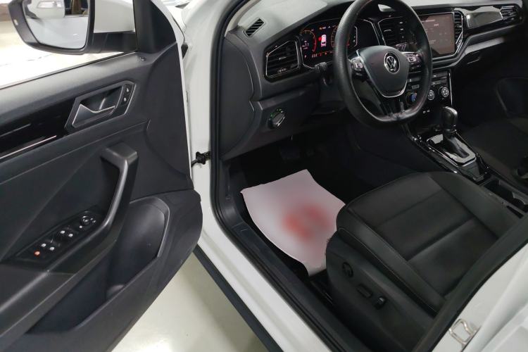 Used Volkswagen T-ROC 2022 280TSI DSG Two-Wheel Drive Comfort PLUS
