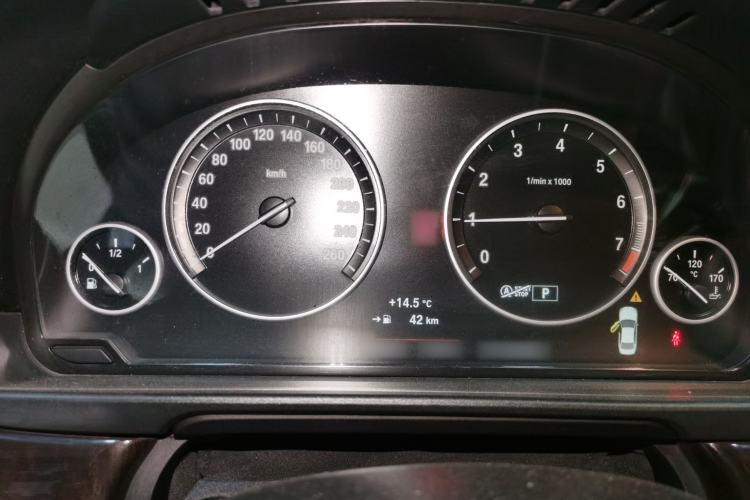 Used BMW 5 Series 2014 525Li Leading Model
