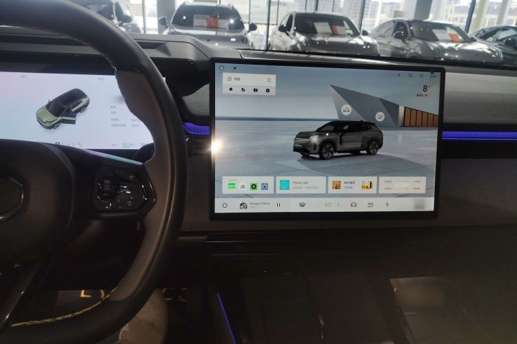 Used Lynk & Co 08 EM-P 2025 220 km All-Wheel-Drive Performance Halo