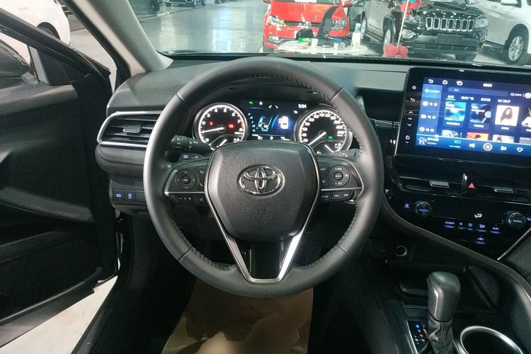 Used Toyota Camry 2023 2.0G Luxury Edition