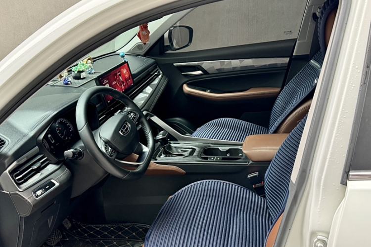 Used Geely Auto Vision X6 2021 PRO 1.4T Automatic Prestige Model
