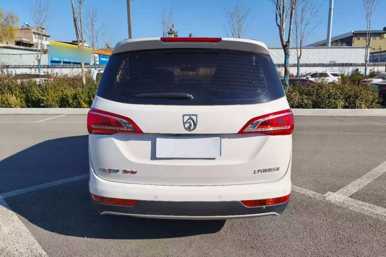 Used Baojun 730 2017 1.5T Manual Fashion Version 7 Seats China V Emission Standard
