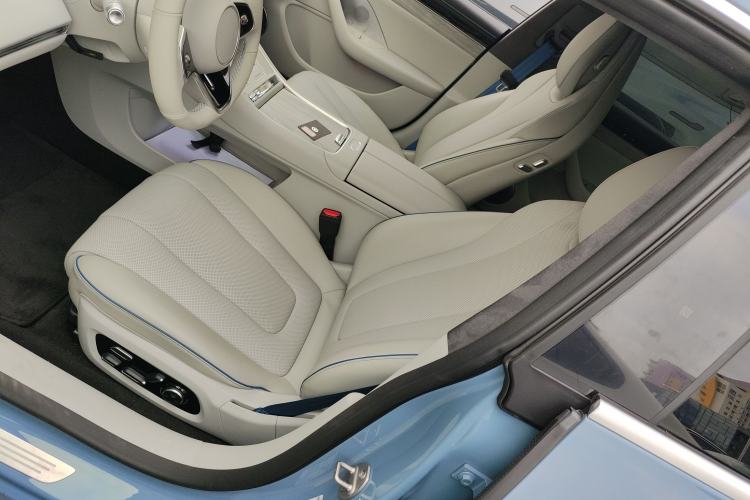 Used Hima Luxeed S7 2025 855 km Max
