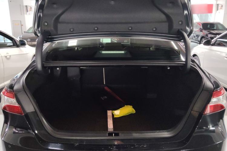 Used Toyota Camry 2019 2.5G Luxury Edition China VI Standard