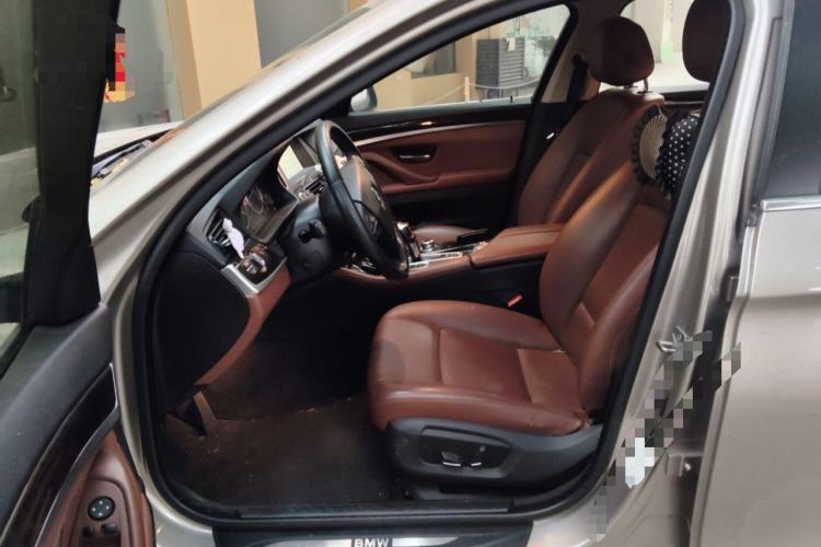 Used BMW 5 Series 2014 525Li Leading Model
