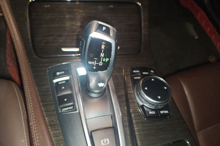 Used BMW 5 Series 2014 525Li Luxury Design Package
