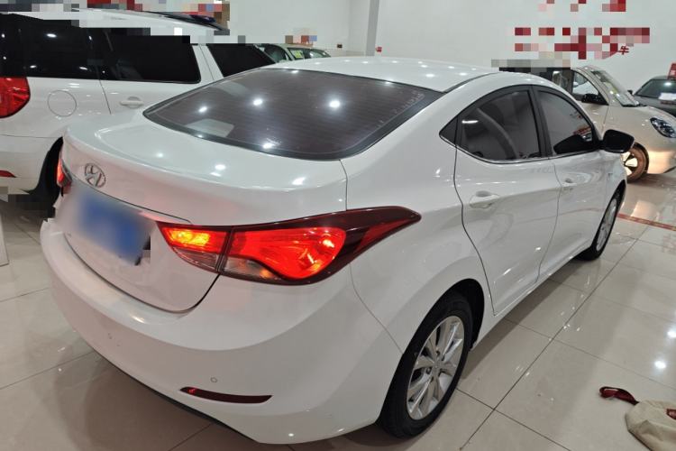 Used Hyundai Elantra 2016 1.6L Automatic Smart Version
