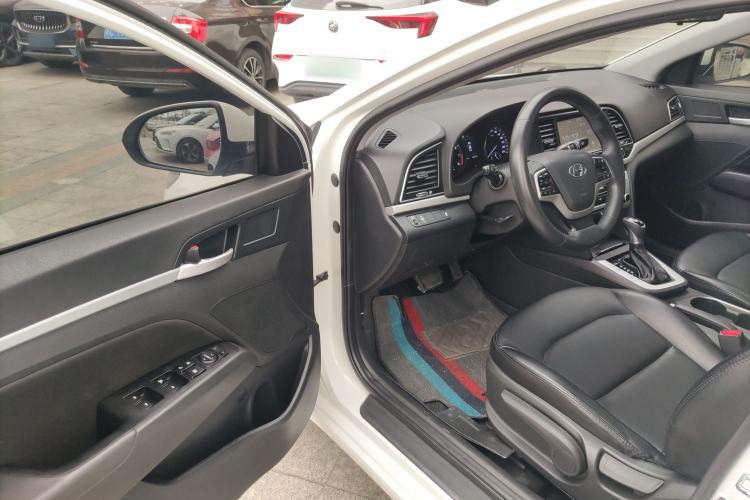 Used Hyundai Elantra 2016 1.6L Automatic ZhiXuan – Elite Version