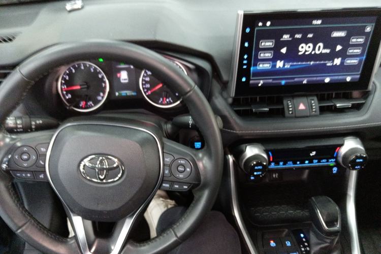 Used Toyota Wildlander 2021 2.0L CVT Two-Wheel Drive Luxury Edition
