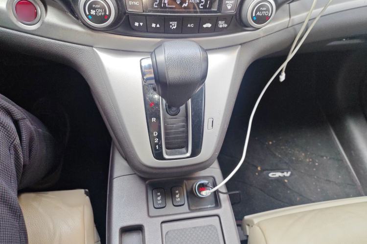 Used Honda CR-V 2013 2.4L Two-Wheel-Drive Luxury Edition