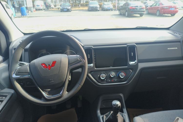 Used Wuling Zhengtu 2021 1.5L Entry-Level LAR
