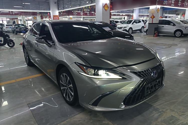 Used Lexus ES 2021 300h Excellence Edition
