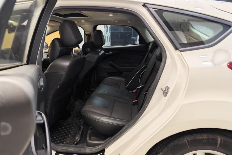 Used Ford Focus 2015 Hatchback 1.6L Automatic Fashion Edition