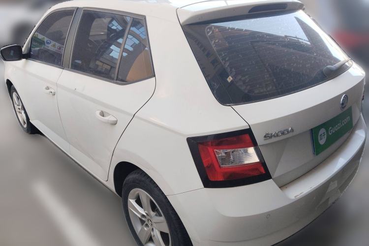 Used Skoda Fabia 2017 1.4L Automatic Car Enjoy Edition
