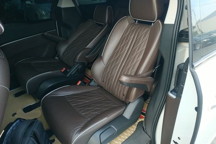 Used Buick GL8 2023 Land Executive Class 652T Luxury Model
