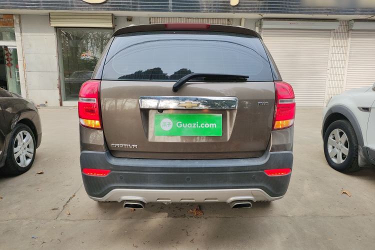 Used Chevrolet Captiva 2015 2.4L 4x4 Flagship Edition 7-Seater
