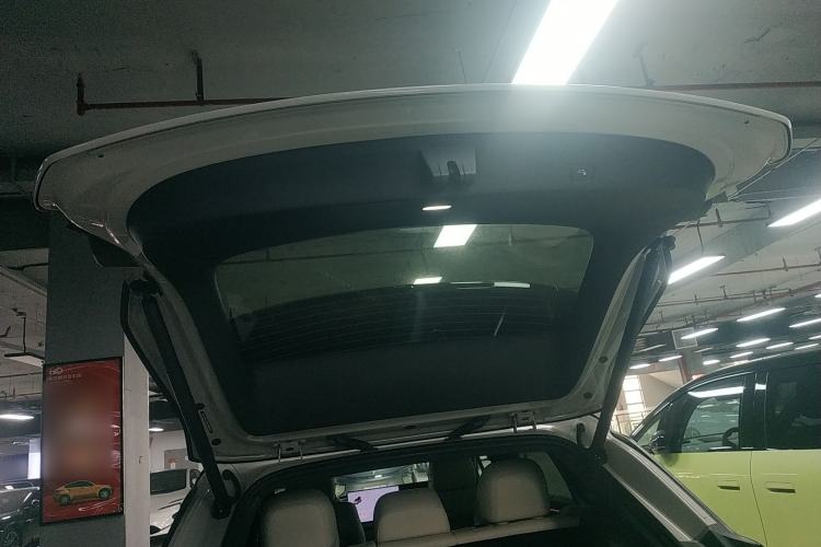 Used Li Auto Li Auto i6 2025 Model Two-Wheel-Drive Standard Type
